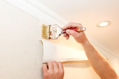 Pose de papier peint à Chauchailles — revêtements muraux et toiles de verre